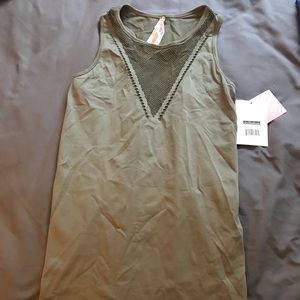 Athletic tank top, size M